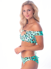Load image into Gallery viewer, Jassmine Top - Mint Leopard